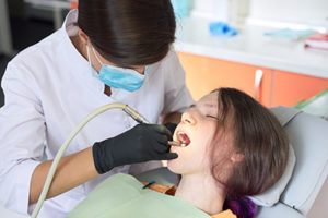 Houston sedation dentist at work